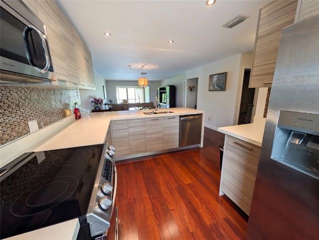 2 of 17 - 8460 Casa Del Lago #h, Boca Raton, FL