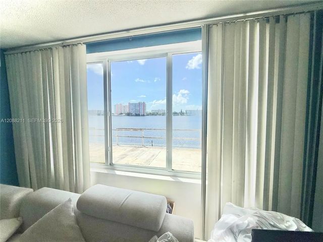 5 of 14 - 1150 Ne 191st Street #24, Miami, FL