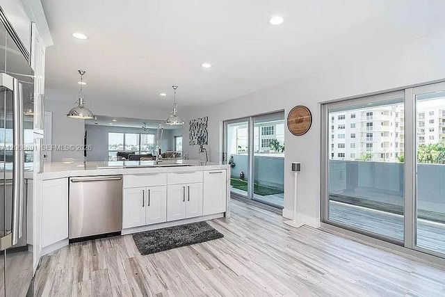 2 of 17 - 1700 Se 15th Street #401, Fort Lauderdale, FL