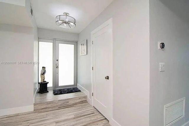 5 of 17 - 1700 Se 15th Street #401, Fort Lauderdale, FL