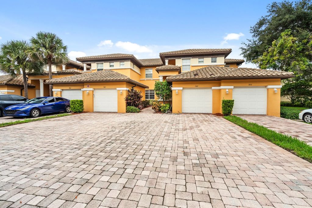 7967 Nw 127th Lane #5-b, Parkland
