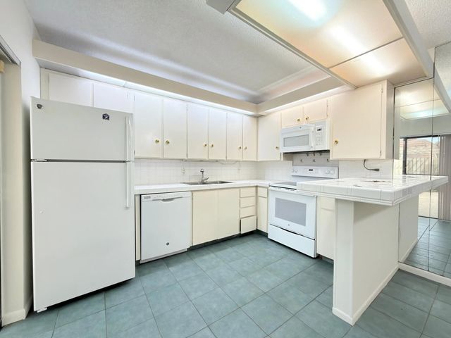 2 of 30 - 710 7th Lane, Palm Beach Gardens, FL