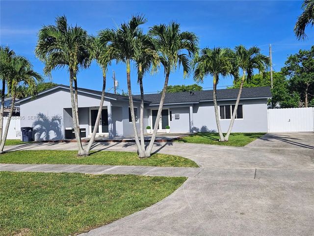 2 of 42 - 19115 Bel Aire Drive, Cutler Bay, FL
