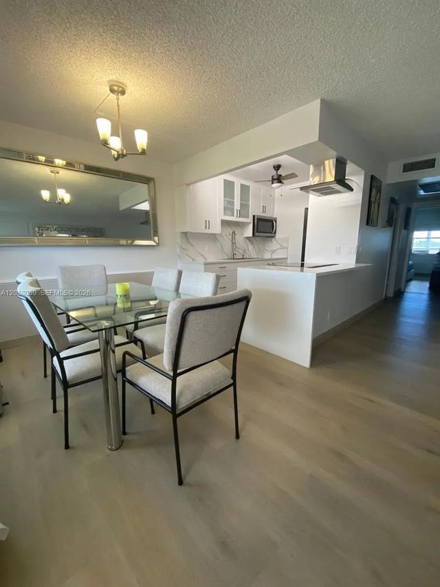 4 of 21 - 4076 E Guildford E #4, Boca Raton, FL