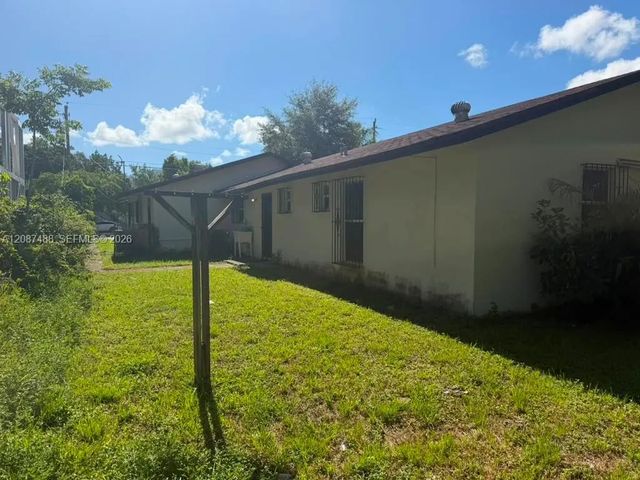 3 of 10 - 3312 Nw 5th Avenue, Miami, FL