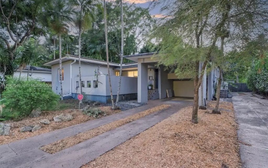 12660 Griffing Boulevard, North Miami