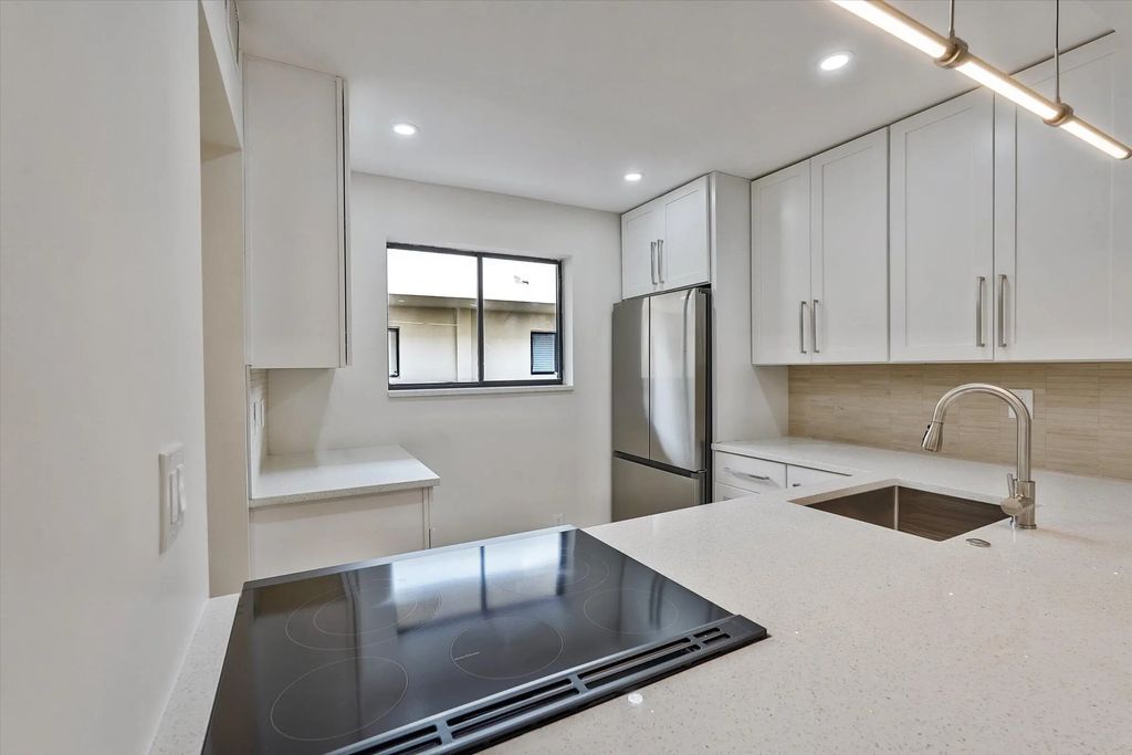 5220 Las Verdes Circle, Delray Beach
