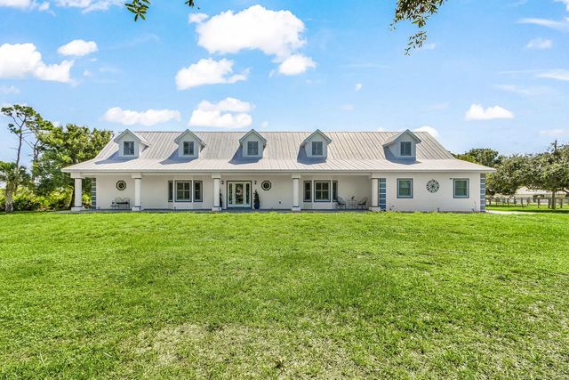 2 of 45 - 688 Palomino Trail, Englewood, FL