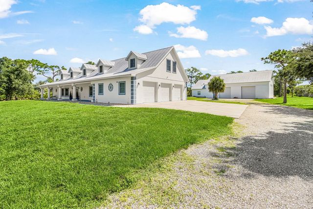 4 of 45 - 688 Palomino Trail, Englewood, FL