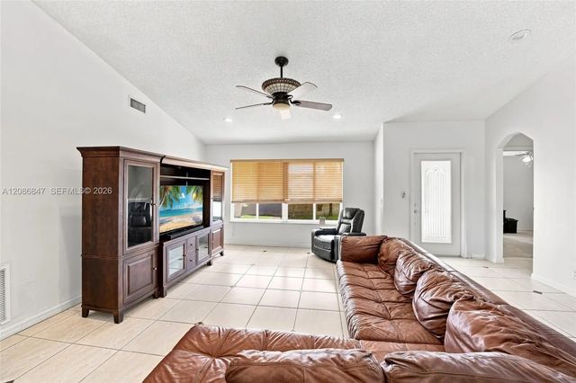 4 of 67 - 511 Nw 104th Avenue, Plantation, FL