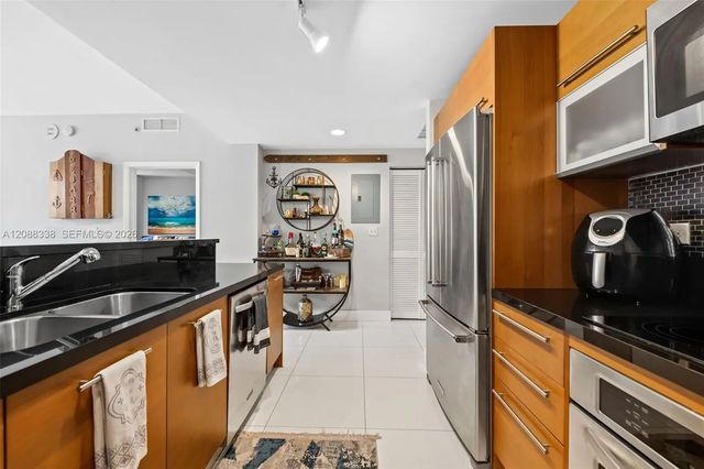 3 of 24 - 253 Ne 2nd Street #2501, Miami, FL