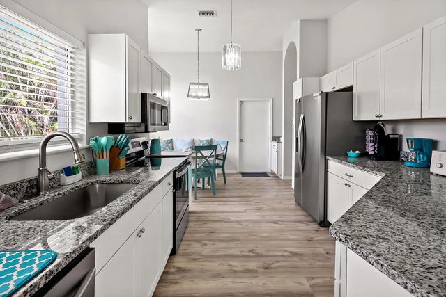 4 of 24 - 2461 Se Rock Springs Drive, Port St. Lucie, FL