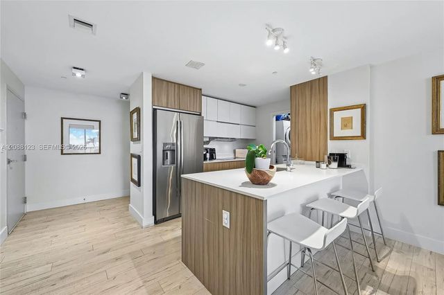 4 of 18 - 600 Ne 27th Street #704, Miami, FL