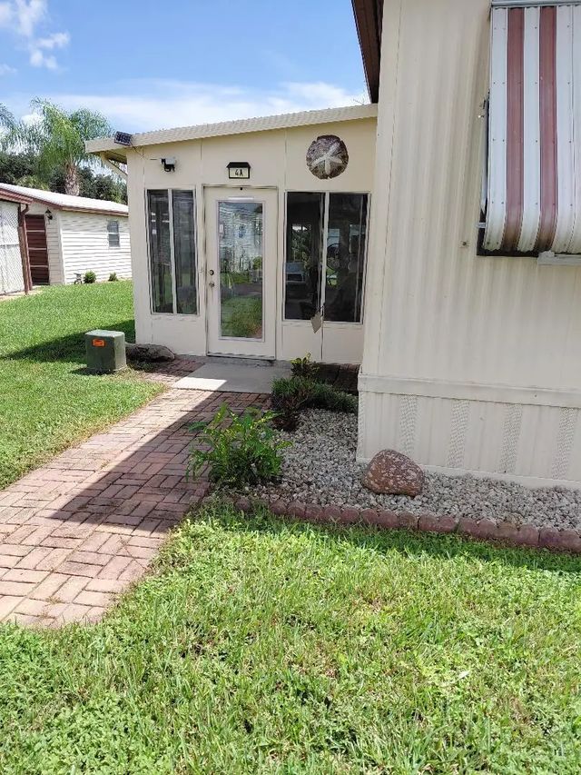 4 of 20 - 1339 Old Lakeport Road Nw #4, Moore Haven, FL