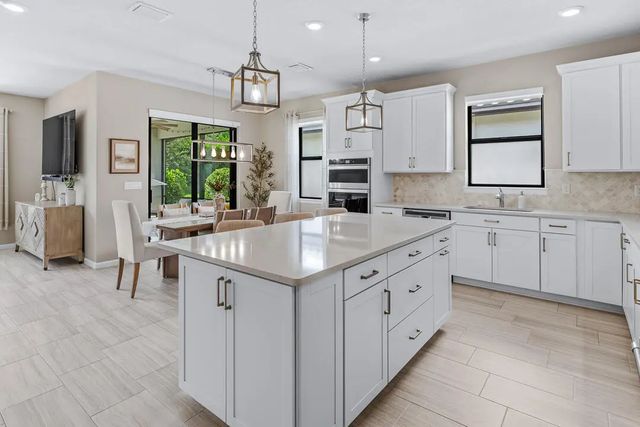 4 of 59 - 532 Se Villandry Way, Port St. Lucie, FL