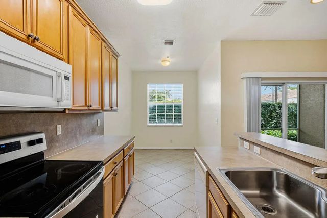 3 of 24 - 160 Village Boulevard #g, Tequesta, FL