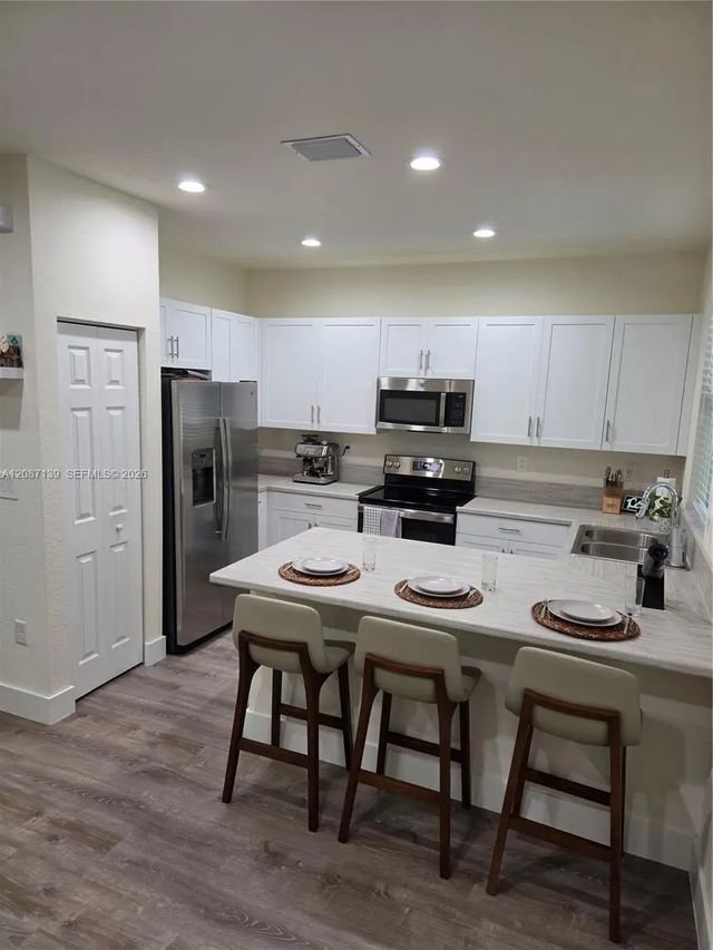 3 of 20 - 11079 W 32nd Lane, Hialeah, FL