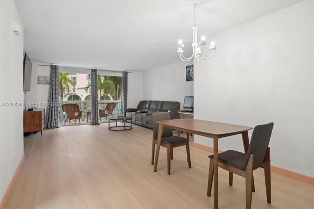 1 N Golfview Road #201, Lake Worth