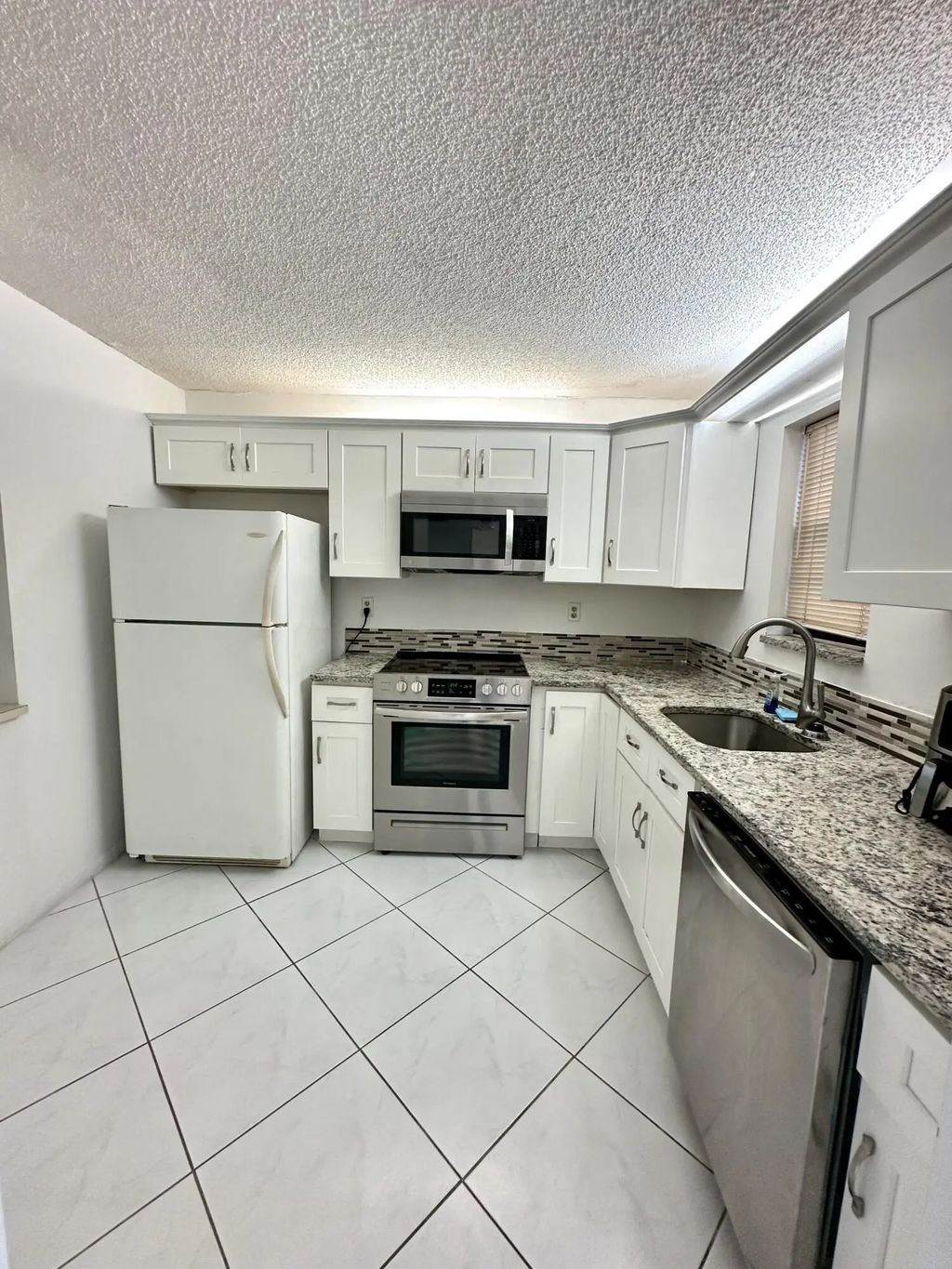 9370 Sw 8th  Street, Boca Raton