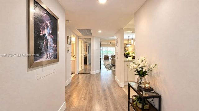 1400 Sw 137th Avenue #305f, Pembroke Pines