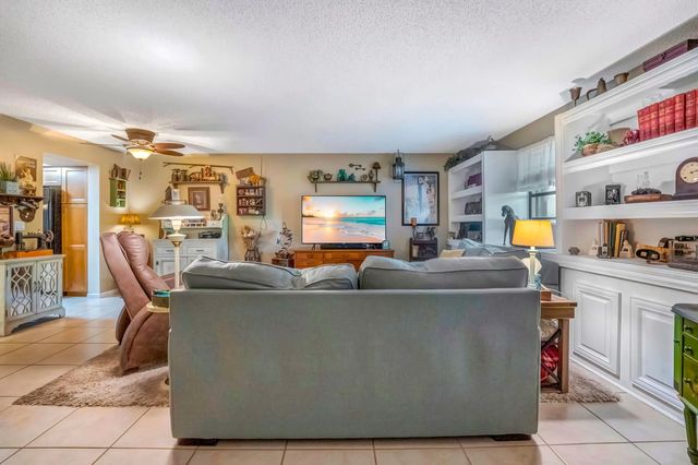 5 of 32 - 1142 N University Drive, Plantation, FL
