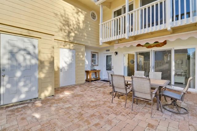 3 of 30 - 232 Seabreeze Circle, Jupiter, FL