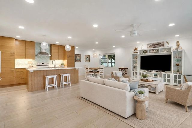 4 of 30 - 232 Seabreeze Circle, Jupiter, FL