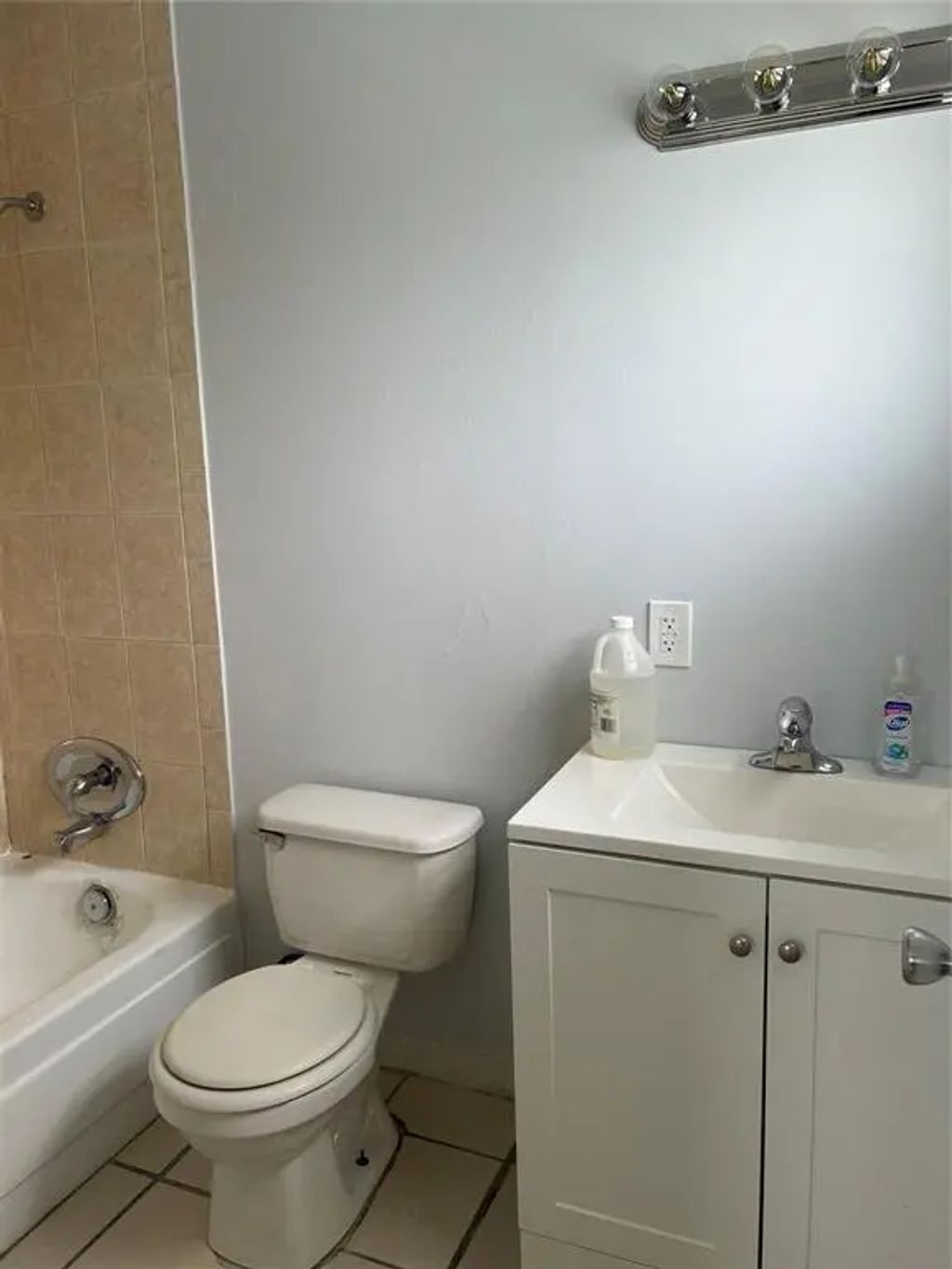 999 Ne 23rd Drive #204, Wilton Manors