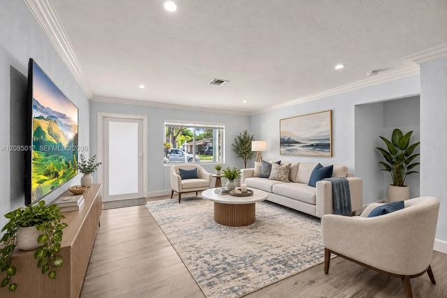 4 of 38 - 918 Ne 4th Street, Hallandale Beach, FL