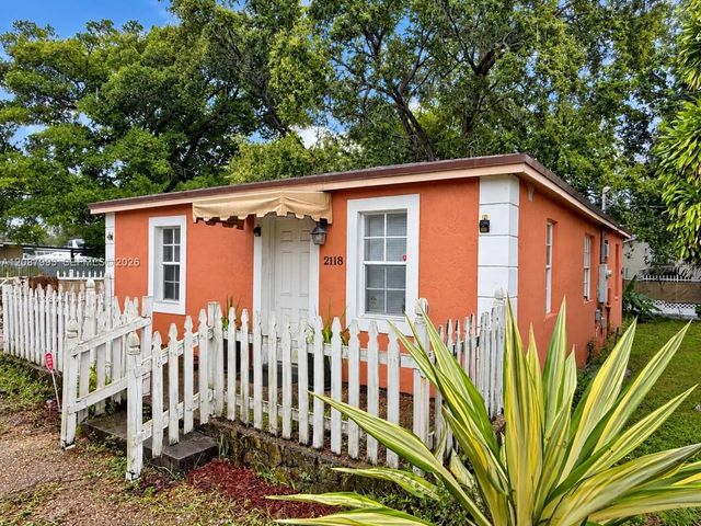 2118 Nw 83rd Street, Miami