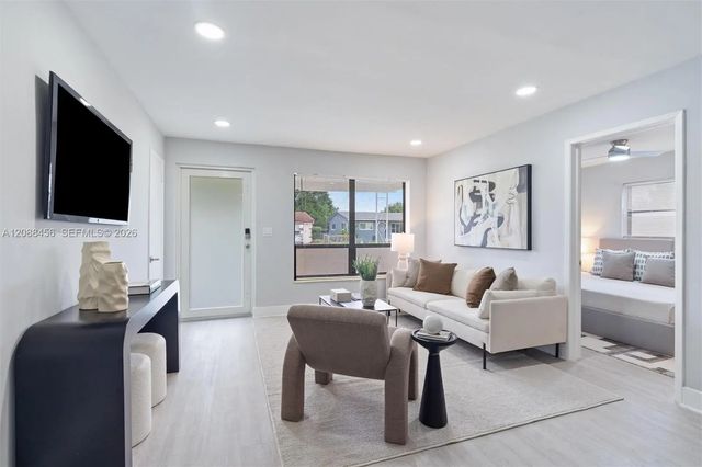 4 of 20 - 6405 Dawson Street, Hollywood, FL