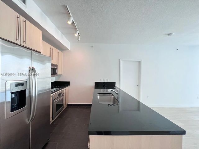3 of 17 - 79 Sw 12th Street #2310-s, Miami, FL