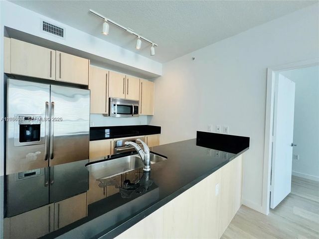 5 of 17 - 79 Sw 12th Street #2310-s, Miami, FL