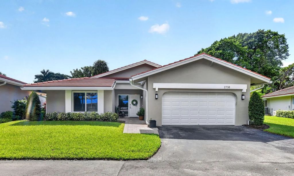 2738 Deer Creek Kelly Brooke Lane, Deerfield Beach