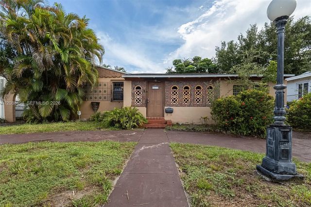 4070 Nw 6th Street, Miami