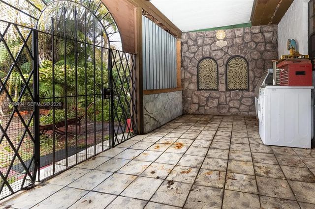 5 of 44 - 4070 Nw 6th Street, Miami, FL