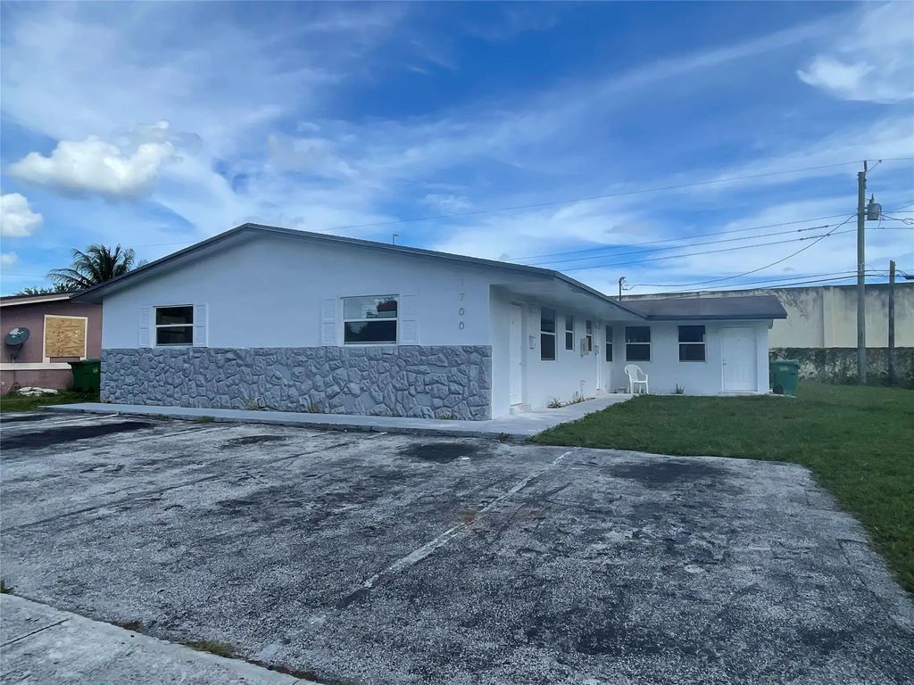 1700 Nw 52nd Avenue #1, Lauderhill