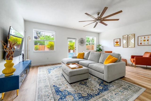 3 of 24 - 2265 Nw 131st Circle, Miami, FL