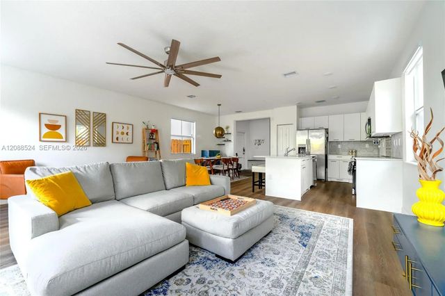 4 of 24 - 2265 Nw 131st Circle, Miami, FL
