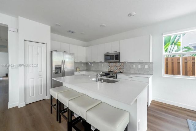 5 of 24 - 2265 Nw 131st Circle, Miami, FL