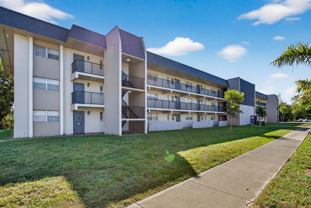 7820 S Colony Circle S #109, Tamarac