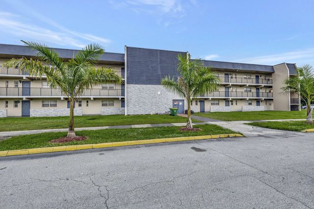 2 of 29 - 7820 S Colony Circle S #109, Tamarac, FL