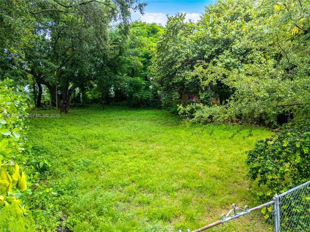 920 Nw 51st Street, Miami
