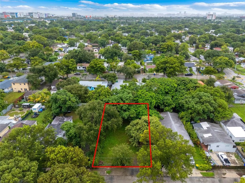 920 Nw 51st Street, Miami