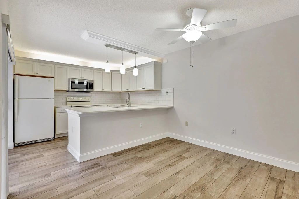 7118 71st Way, West Palm Beach
