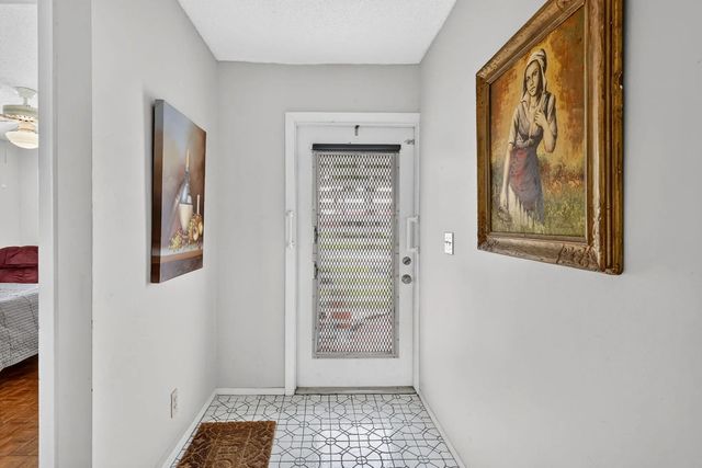 4 of 36 - 125 Lake Anne Drive #125, West Palm Beach, FL