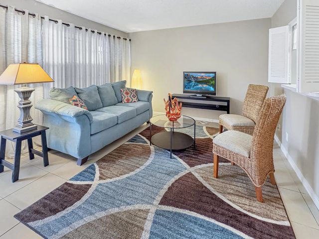5 of 30 - 1013 Harwood C #1013, Deerfield Beach, FL