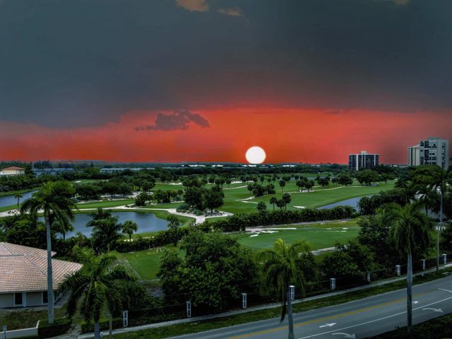 5 of 41 - 1500 Presidential Way #701, West Palm Beach, FL