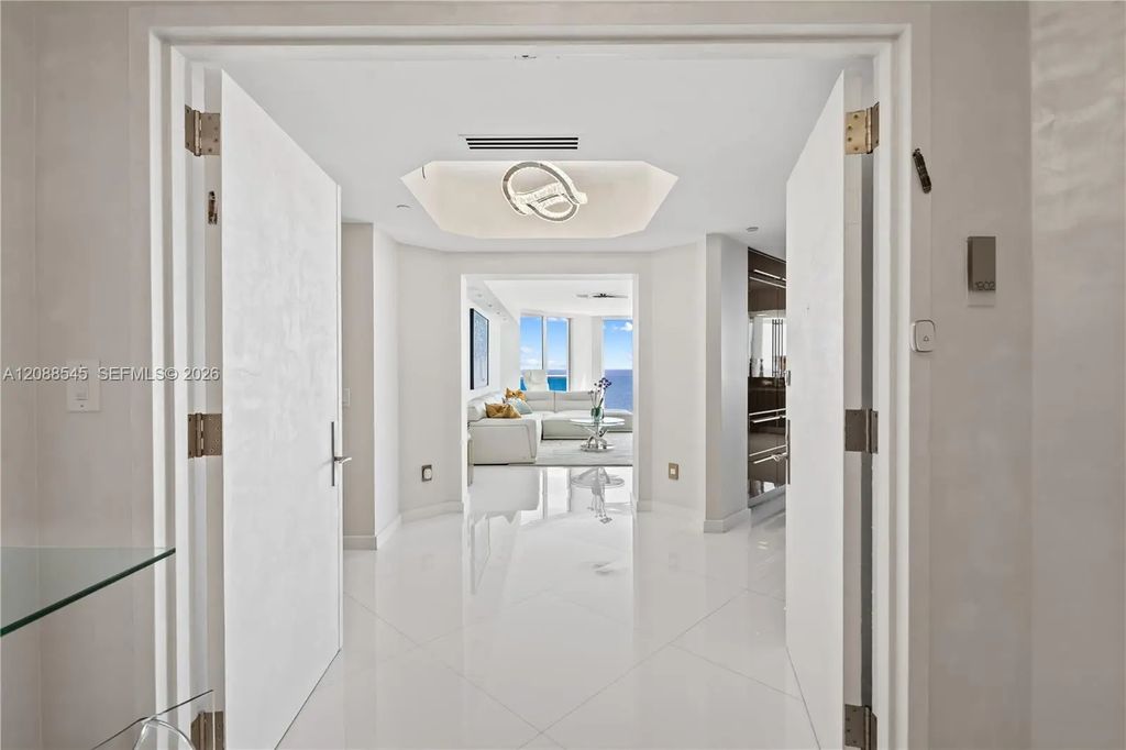 2711 S Ocean Drive #1902, Hollywood