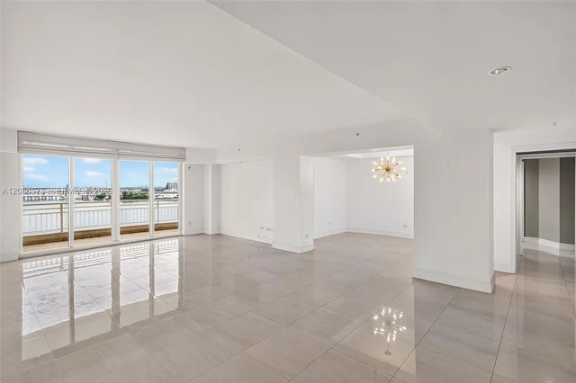 3 of 16 - 848 Brickell Key Drive #1104, Miami, FL